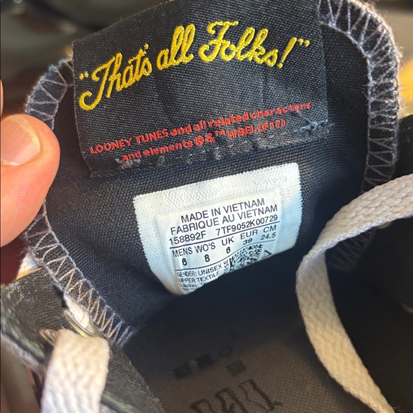 Looney Tunes Bugs Bunny Daffy Duck Black Canvas Sneakers converse - Picture 7 of 11